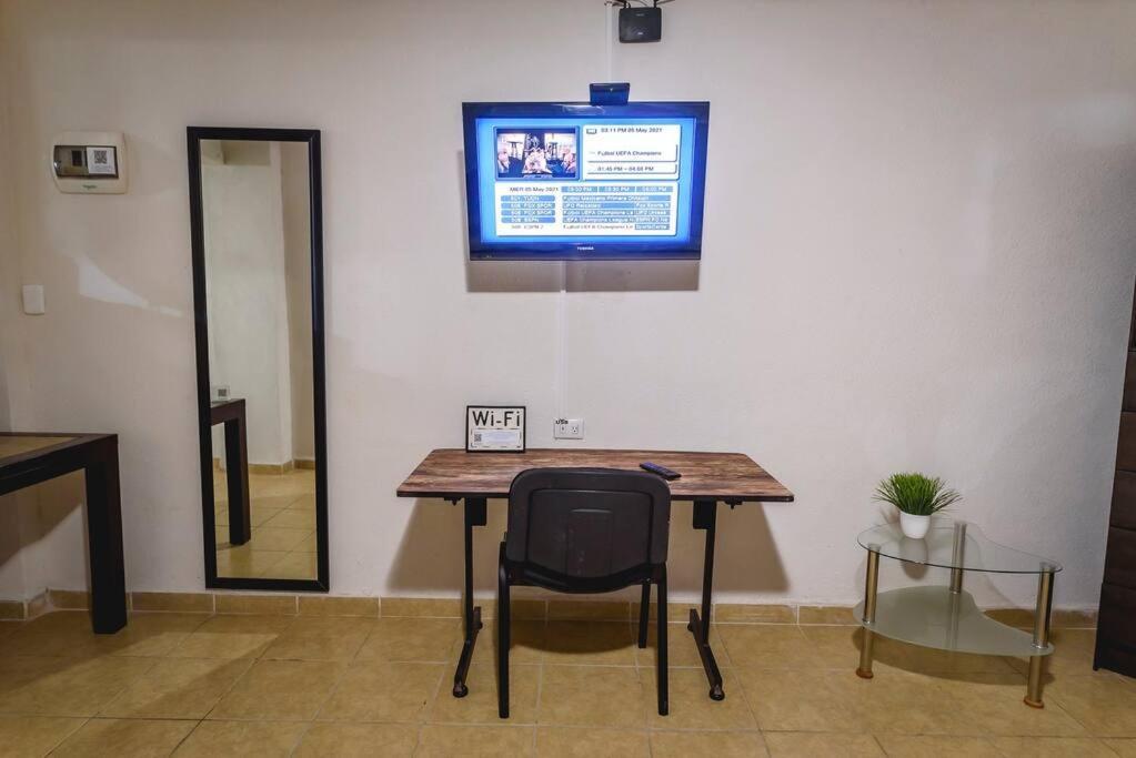 Departamento Comodo Centrico Tv Ac Wifi Cocina Parking, Letra C Ciudad Valles Eksteriør bilde